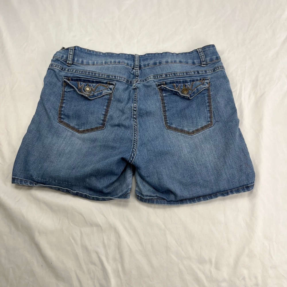 Karen‎ T Bermuda Jean Shorts Medium Wash Denim Flap Pocket Shorts - Picture 5 of 5